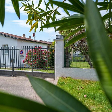Casa Vacanza Acqua Dolce Maccagno Exterior foto