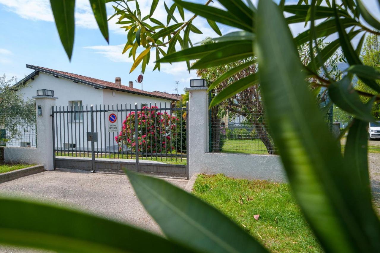 Casa Vacanza Acqua Dolce Maccagno Exterior foto