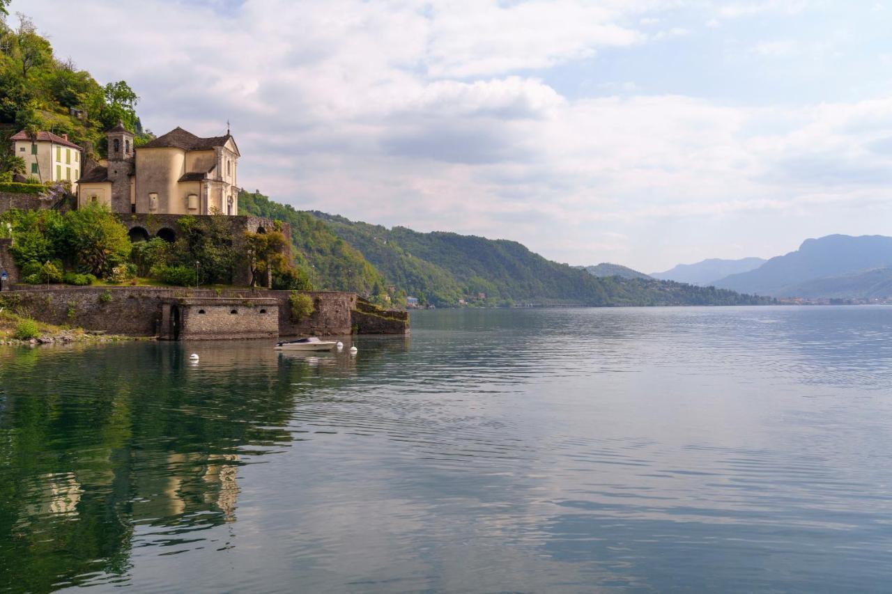 Casa Vacanza Acqua Dolce Maccagno Exterior foto